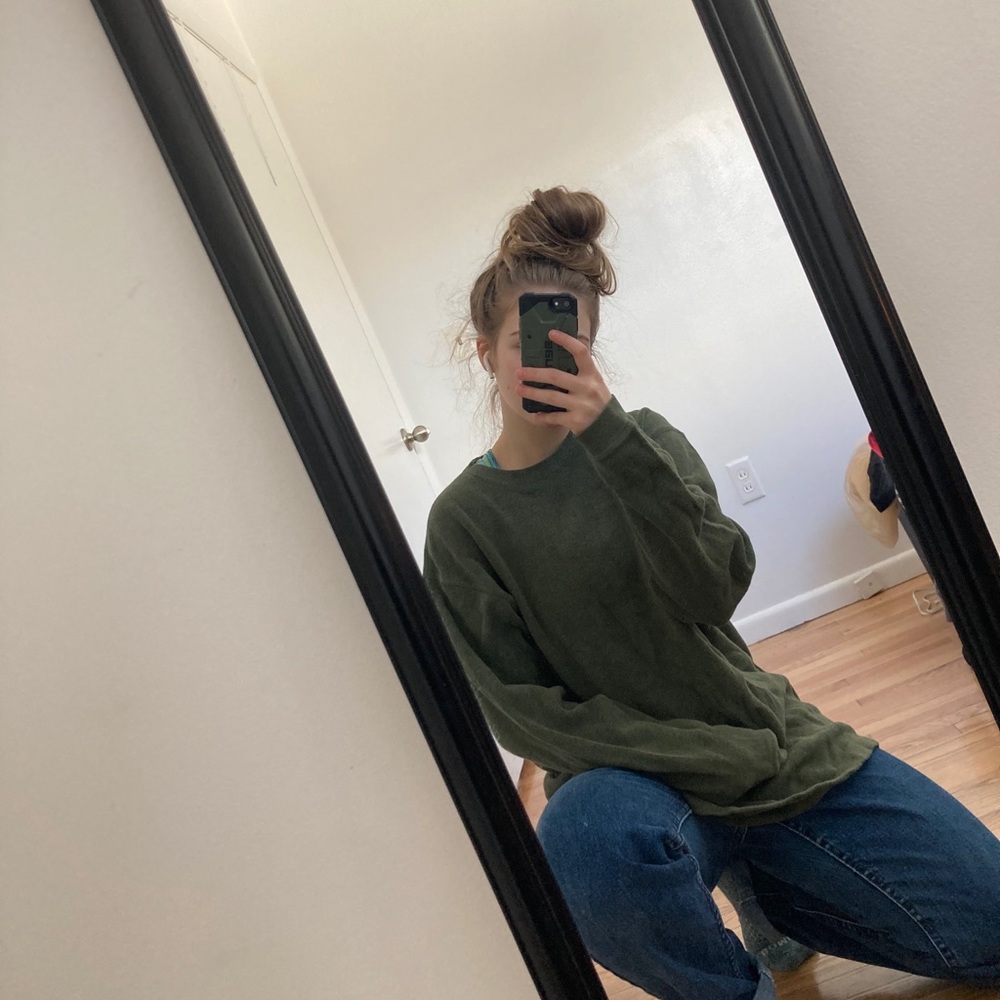 Men’s olive green Banana Republic sweater